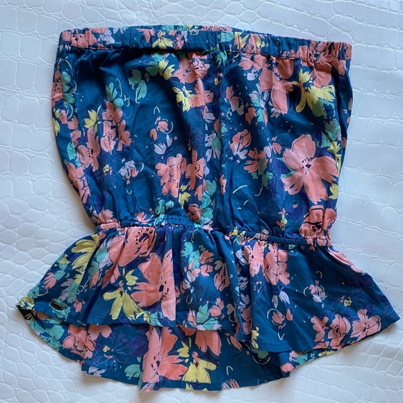 3/$30 O’Neill “Maximus” Floral Tube Top - Picture 4 of 6